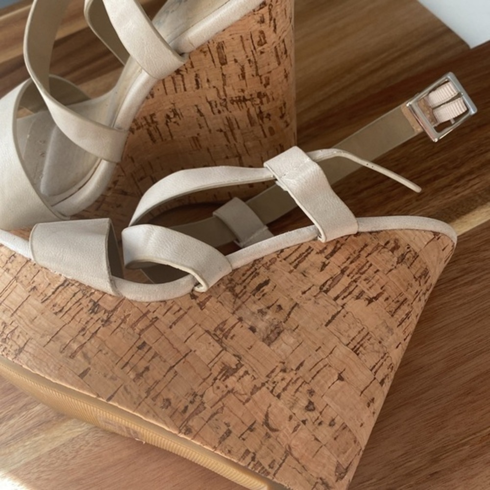 Bucco shoes